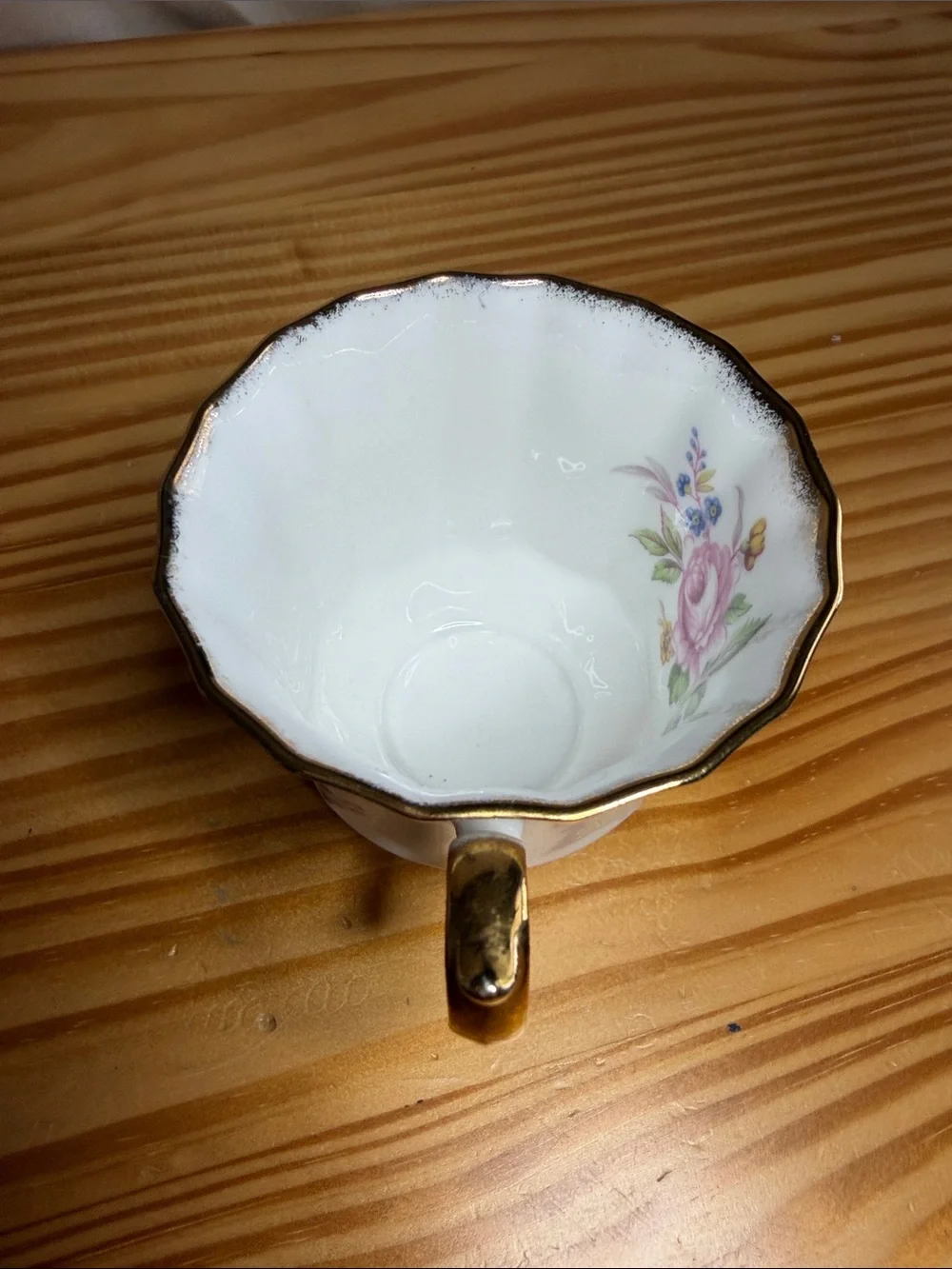 Vintage Elizabethan Fine Bone China Teacup & Saucer Jacobean Pattern